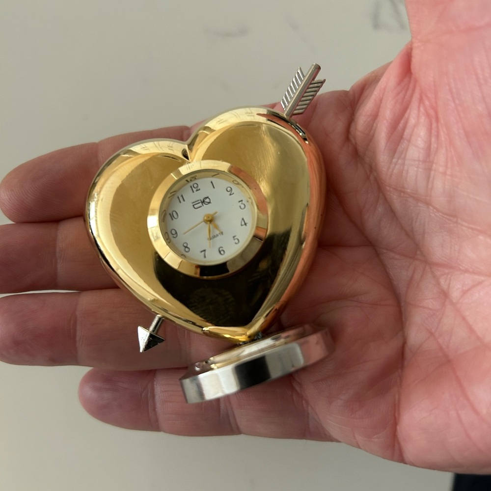 Heavy new Gold Heart-Shaped Cupid Clock with Arrow